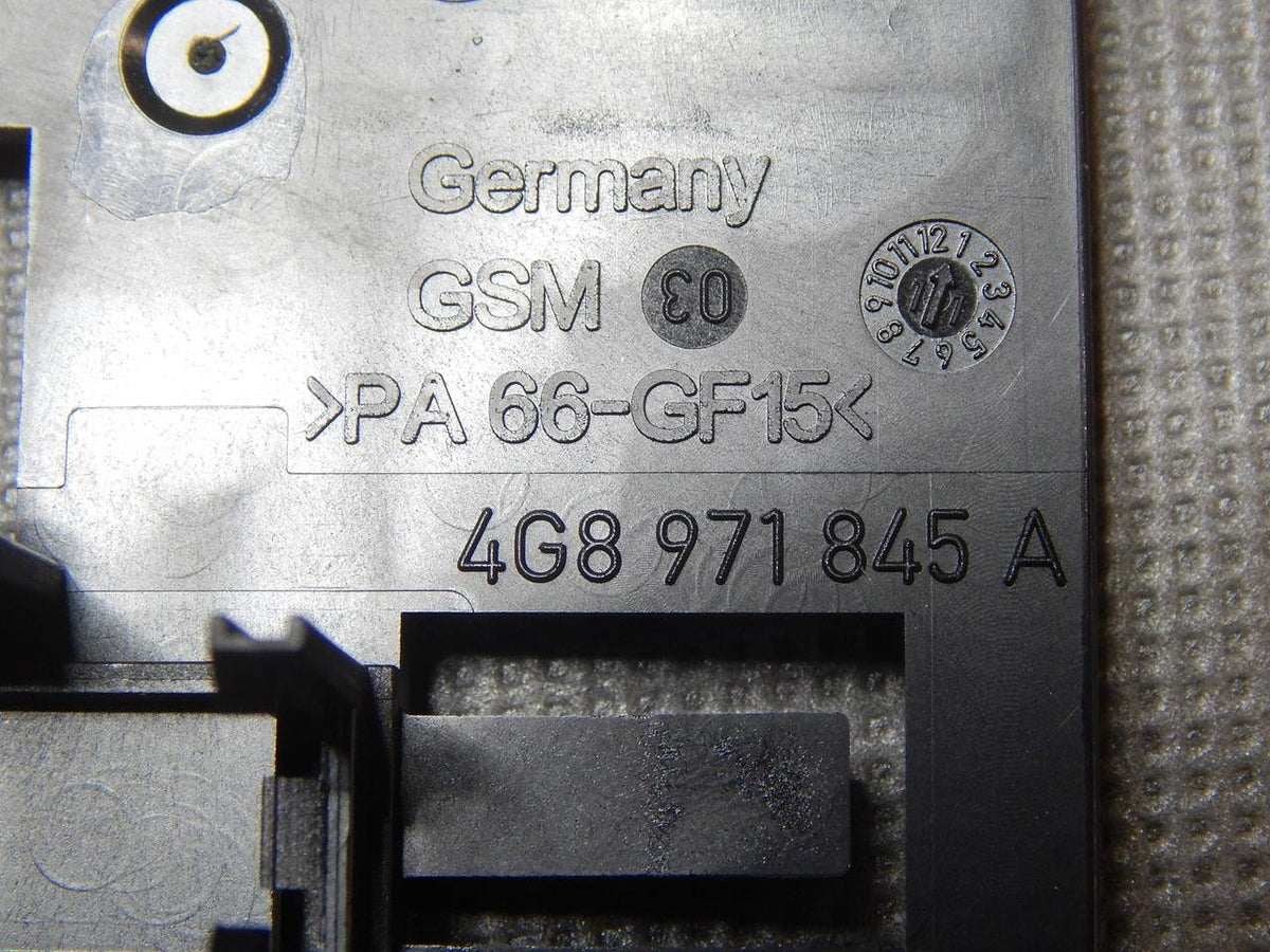 A7 4G MOUNT FUSE HOLDER 4G8971845A