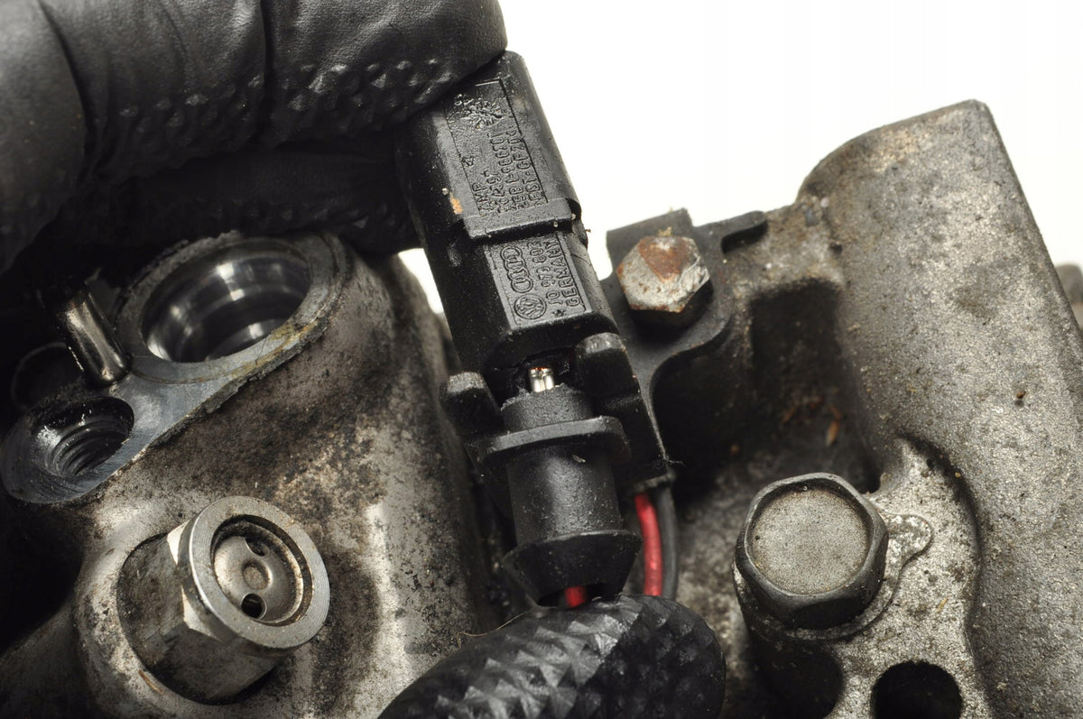 AIR CONDITIONING COMPRESSOR AUDI A4 B6 SKODA FABIA I 2.0 20V 130KM 447220-8413