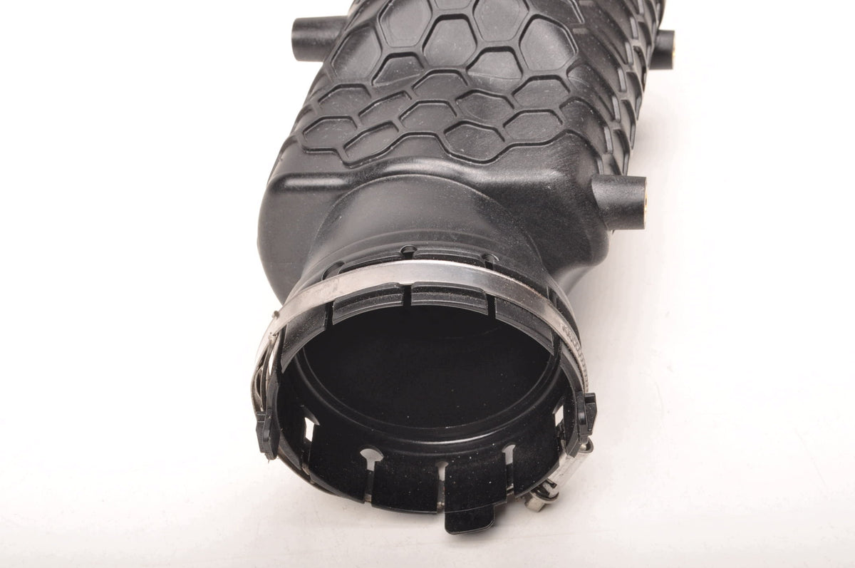 AIR INTAKE PIPE VOLVO XC60 II XC90 II 2.0 16V T8 31474846