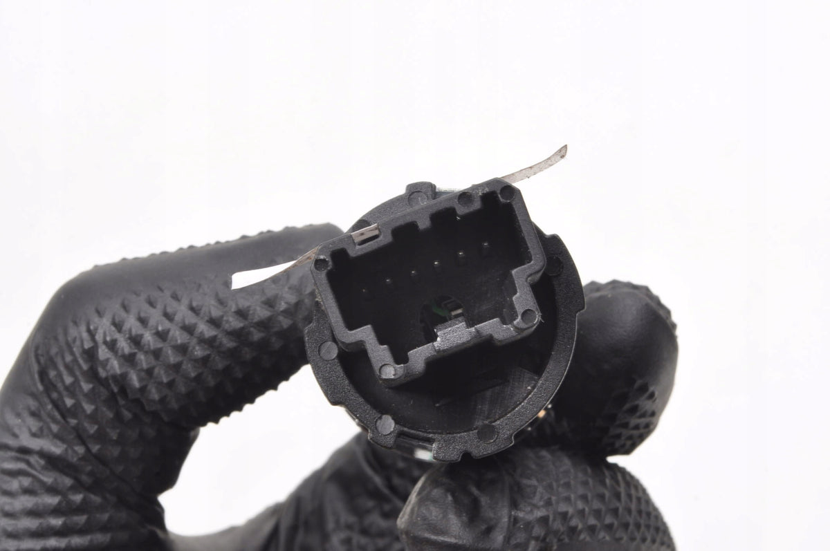 ASTON MARTIN DB9 PANEL SWITCH 7G33-14B626-AA