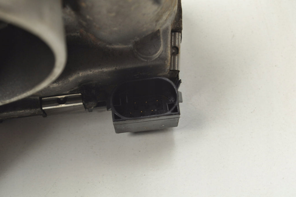 ASTON MARTIN VANTAGE 4.7 THROTTLE 6G33-9F991-AA