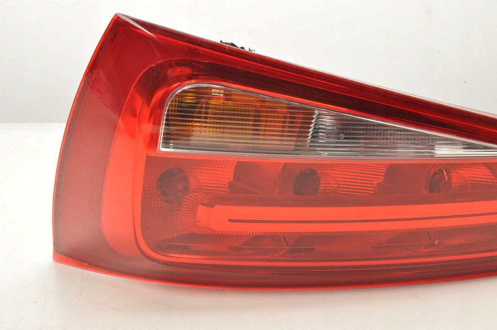 AUDI A1 LAMP RIGHT REAR FLAP HB 3D 8X0945094D