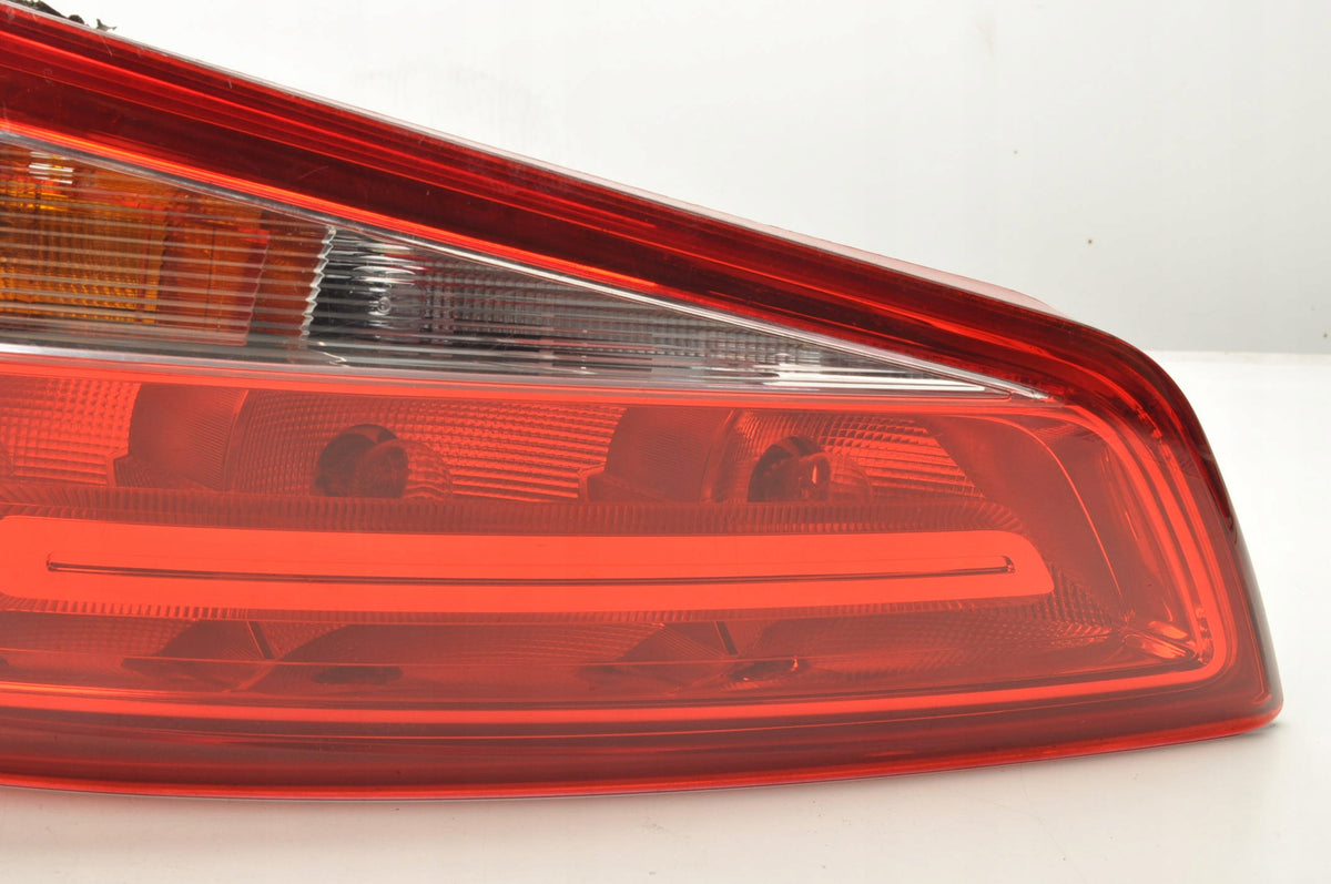AUDI A1 LAMP RIGHT REAR FLAP HB 3D 8X0945094D