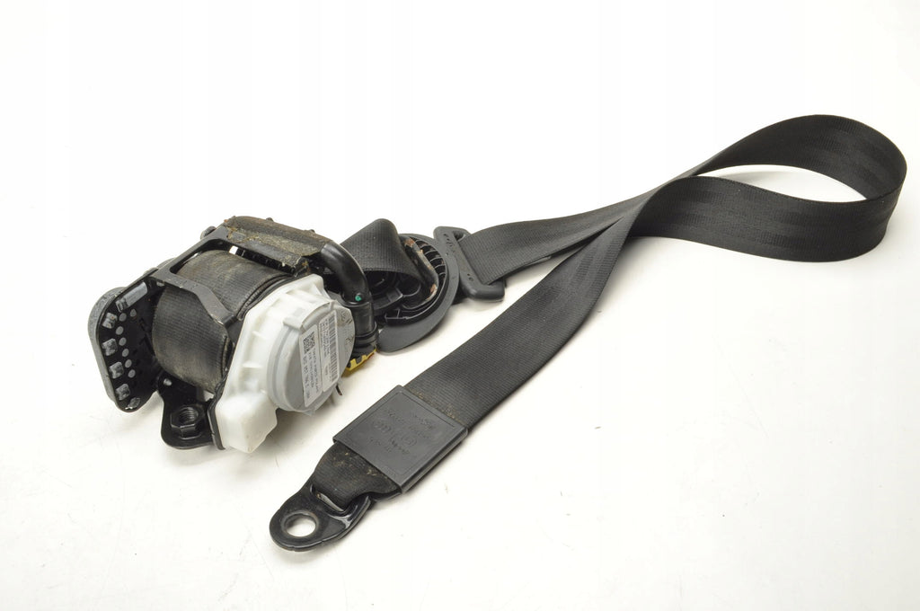 AUDI A1 SEAT BELT RIGHT FRONT 8X3857706E HB 5D
