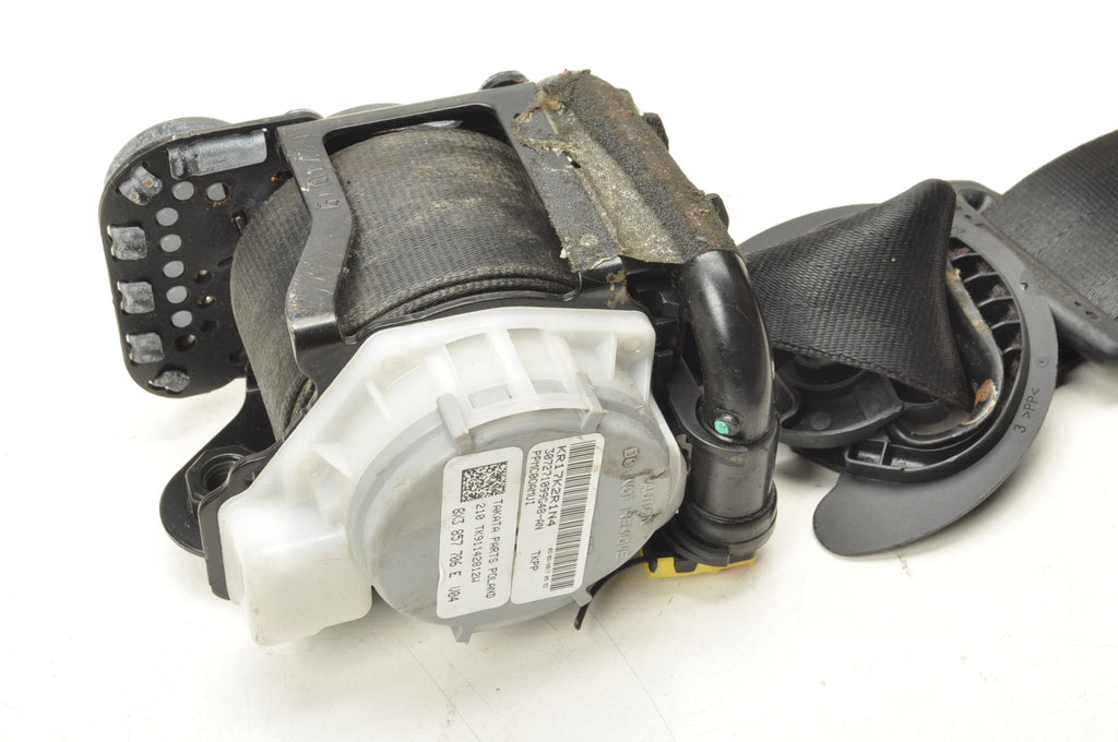 AUDI A1 SEAT BELT RIGHT FRONT 8X3857706E HB 5D