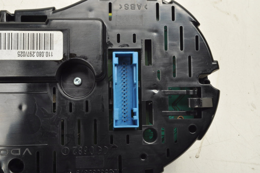 AUDI A3 8P 2.0 FSI COUNTER CLOCKS 8P0920931A