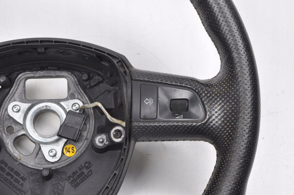 AUDI A3 8P LEATHER STEERING WHEEL 8P0419091CM MULTIFUNCTIONAL