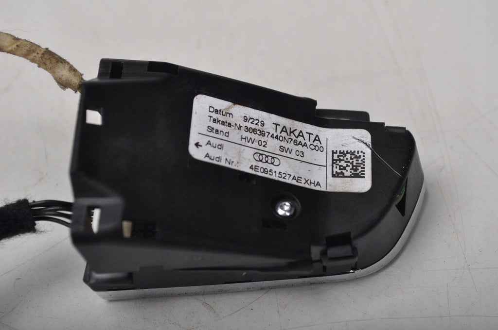 AUDI A3 8P RADIO SWITCHES 4E0951527AE