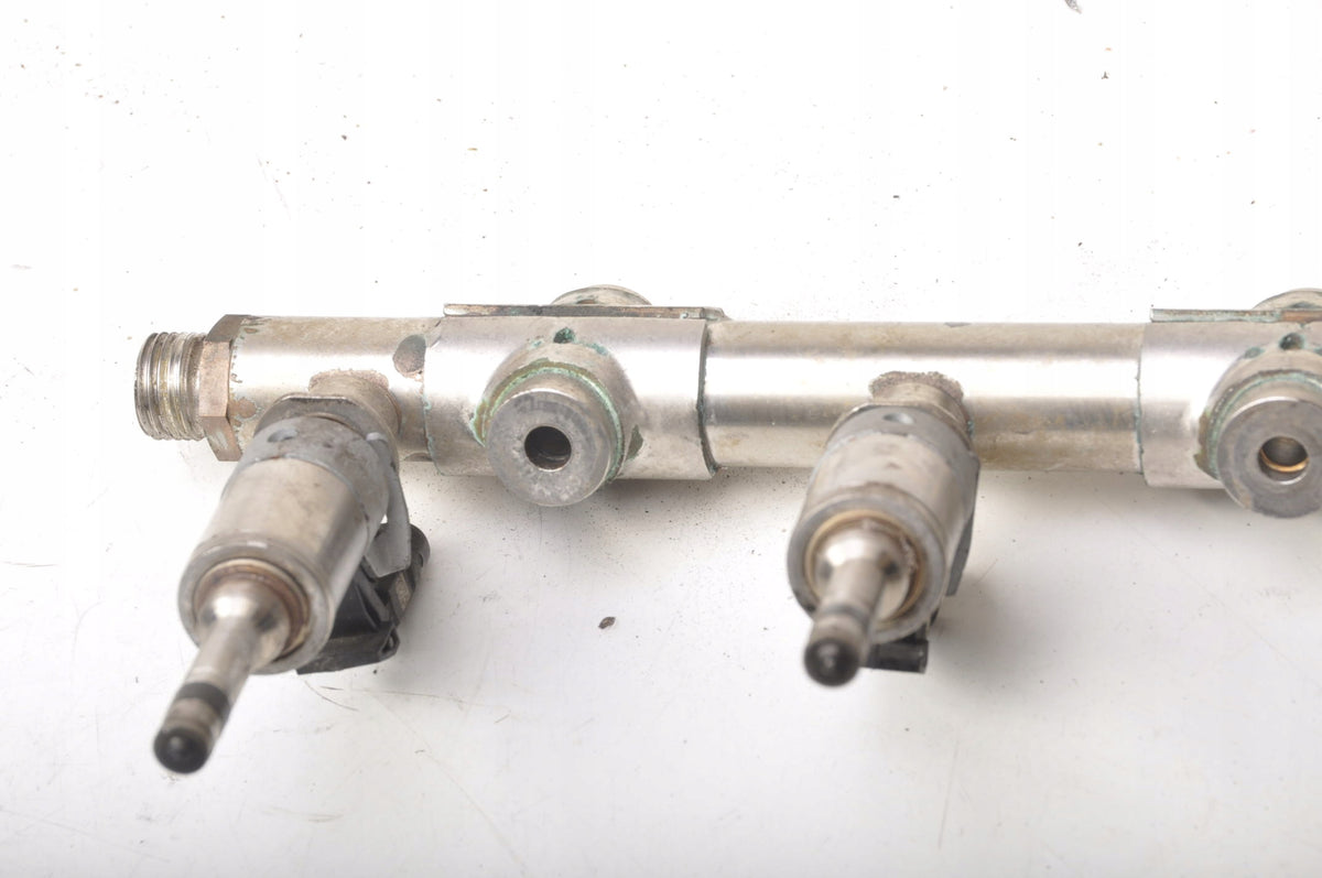 AUDI A3 8V 1.0 TFSI 115KM INJECTION RAIL 0261500350