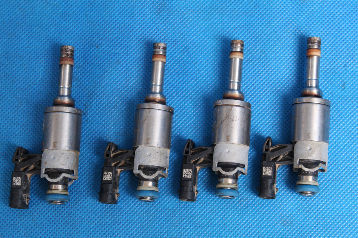 AUDI A3 8V 1.4 TFSI INJECTOR 04E906036E Q 2014R