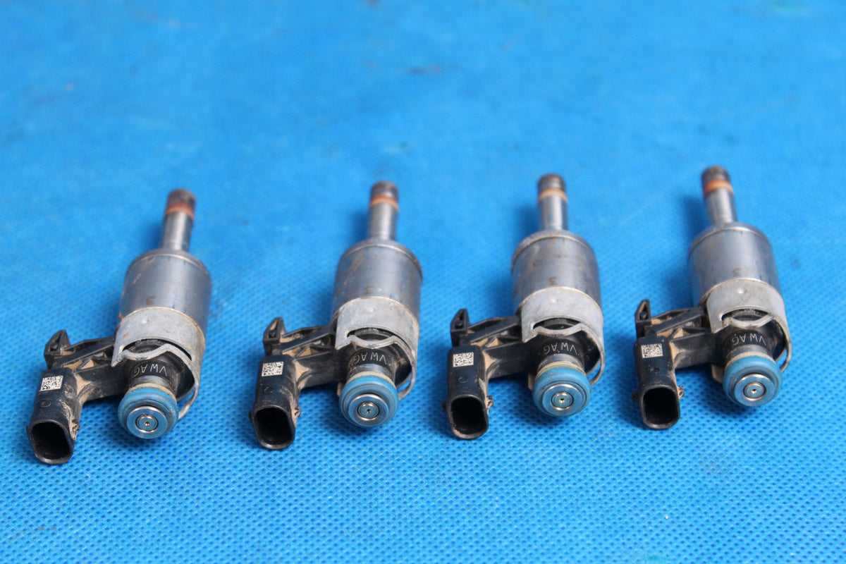 AUDI A3 8V 1.4 TFSI INJECTOR 04E906036E Q 2014R