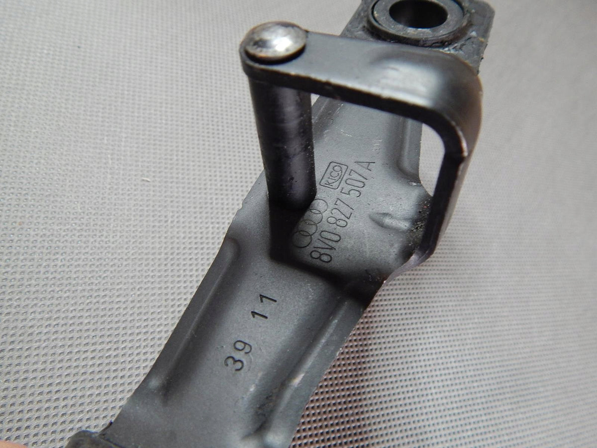 AUDI A3 8V 1.8 TFSI FLAP LOCK BOLT 8V0827507A