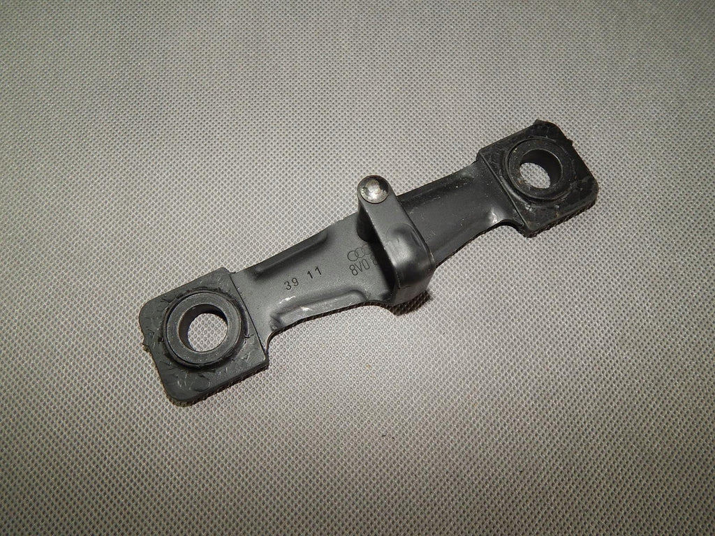 AUDI A3 8V 1.8 TFSI FLAP LOCK BOLT 8V0827507A