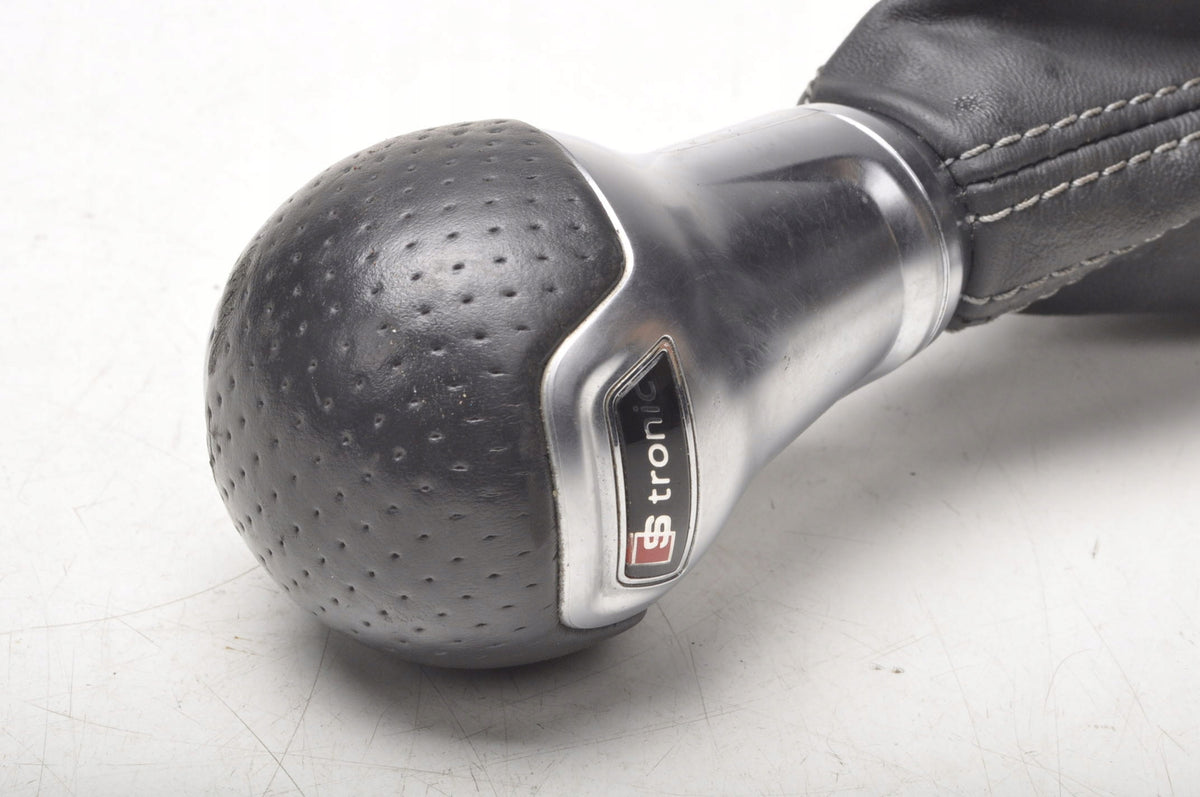 AUDI A3 8V GEAR BELLOWS KNOB 8V2713139J
