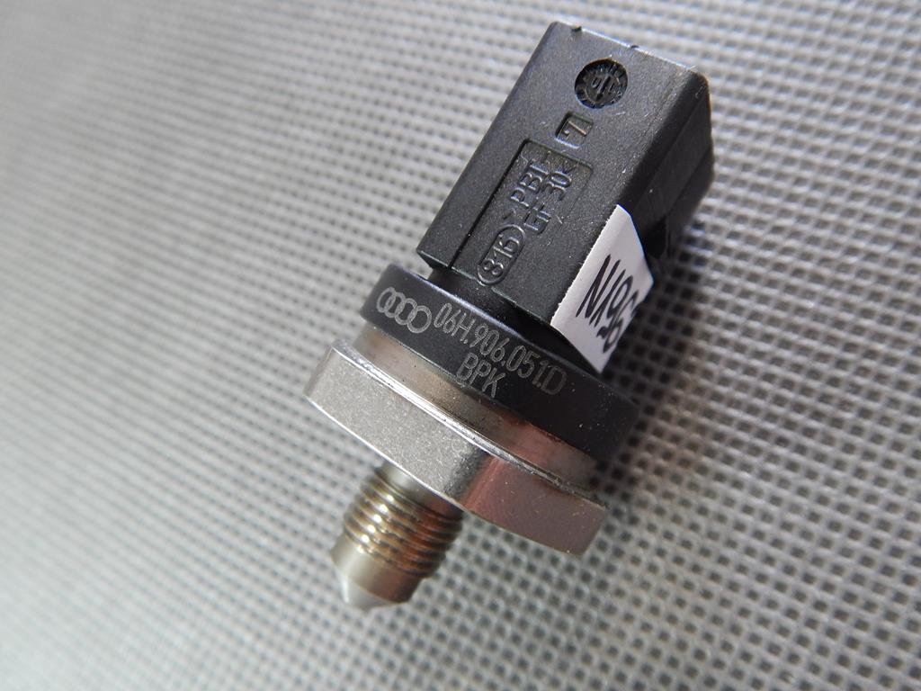 AUDI A3 8V PRESSURE SENSOR 06H906051D