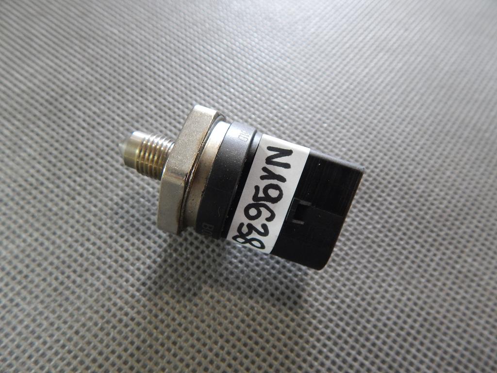 AUDI A3 8V PRESSURE SENSOR 06H906051D