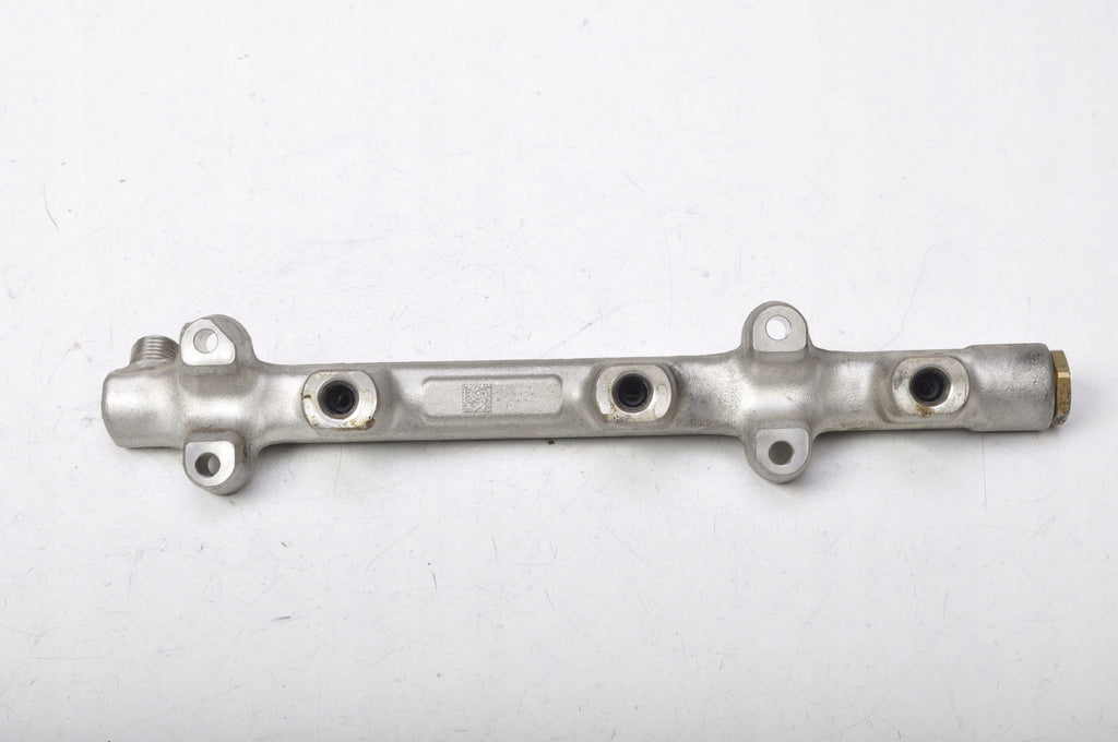 AUDI A3 8Y 1.0 TFSI INJECTION RAIL 05C133320A