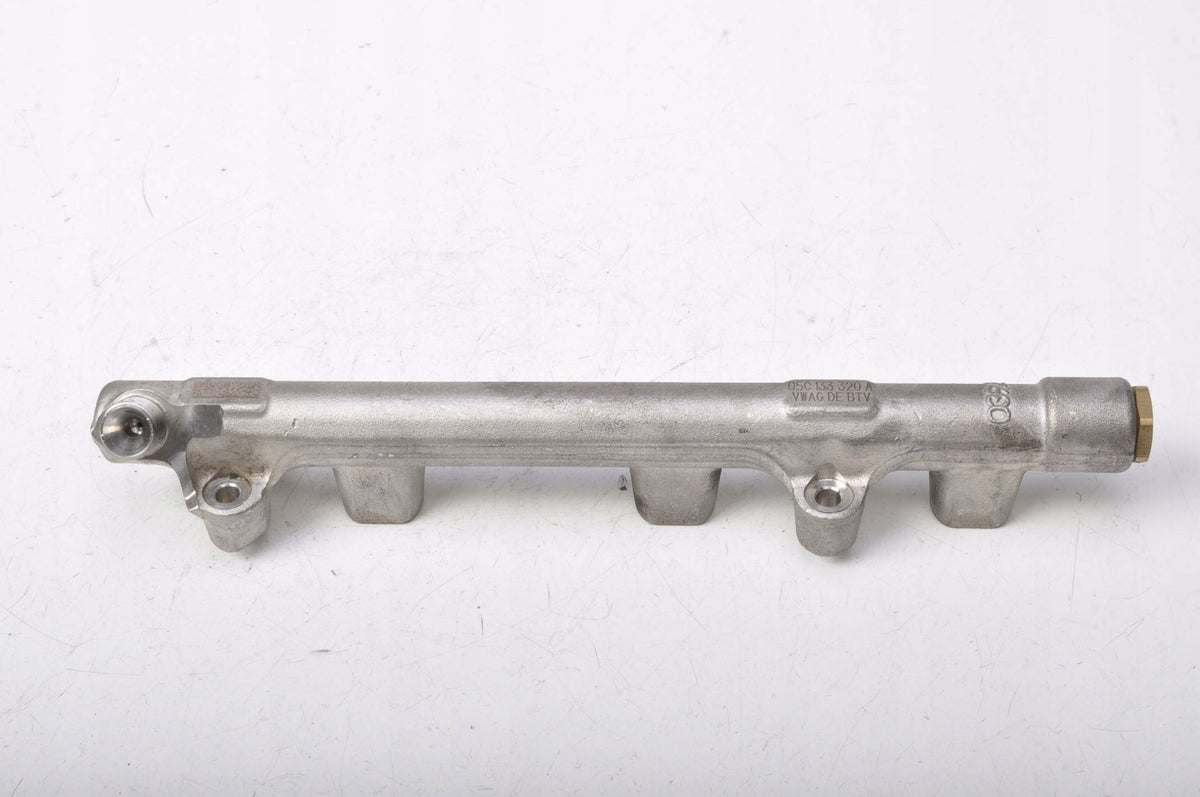 AUDI A3 8Y 1.0 TFSI INJECTION RAIL 05C133320A