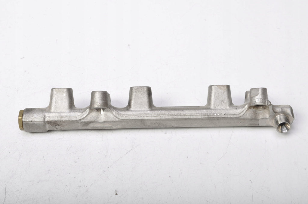 AUDI A3 8Y 1.0 TFSI INJECTION RAIL 05C133320A