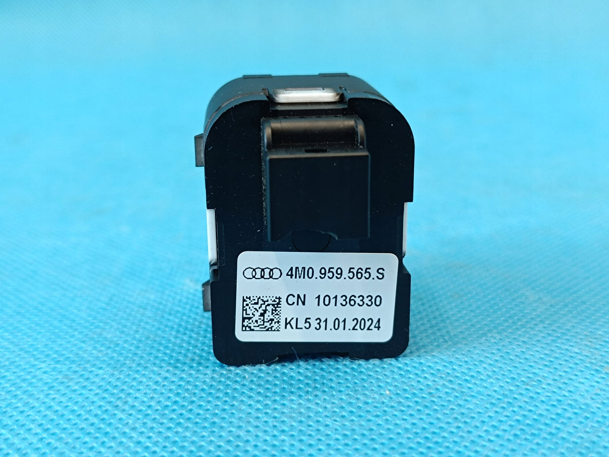 AUDI A3 8Y LIFT 1.5 TSI 2025 R MIRROR ADJUSTMENT SWITCH 4M0959565S
