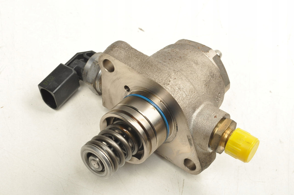 AUDI A3 A6 Q3 GOLF VII OCTAVIA LEON III 2.0 TFSI FUEL PUMP 06L127027B