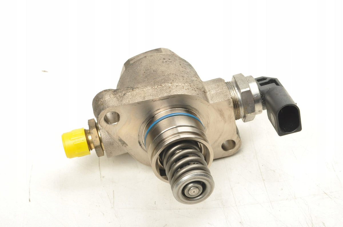 AUDI A3 A6 Q3 GOLF VII OCTAVIA LEON III 2.0 TFSI FUEL PUMP 06L127027B