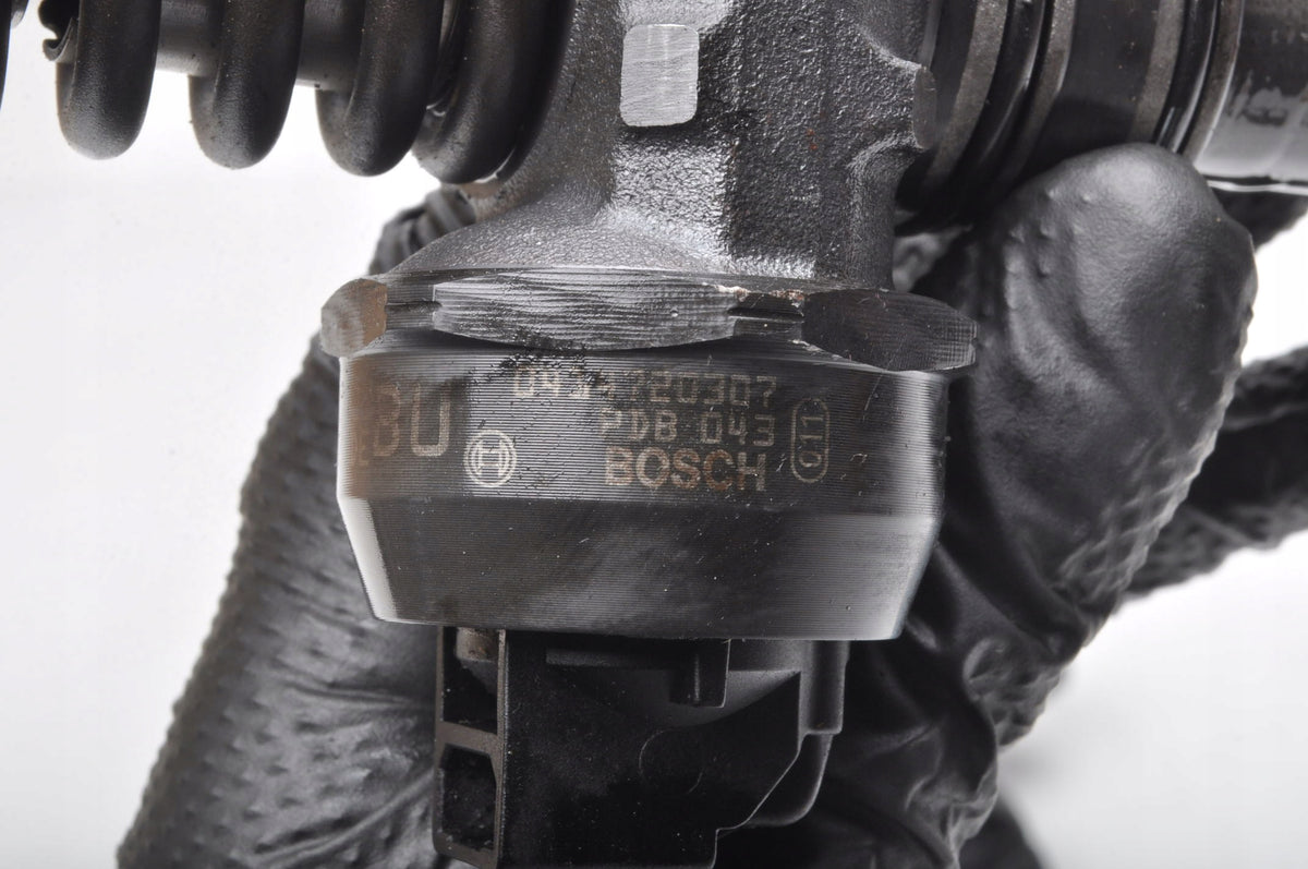 AUDI A3 VOLKSWAGEN PASSAT B5 POLO IV 1.4 TDI 70KM PUMP INJECTION 038130073BL