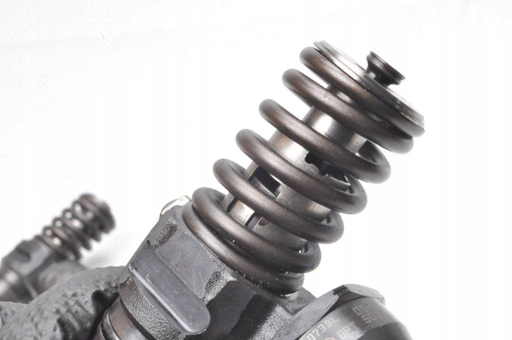 AUDI A3 VOLKSWAGEN PASSAT B5 POLO IV 1.4 TDI 70KM PUMP INJECTION 038130073BL