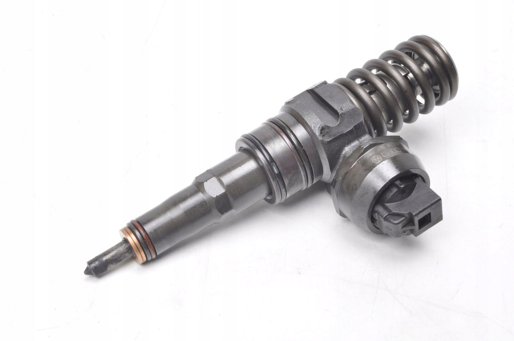 AUDI A3 VOLKSWAGEN PASSAT B5 POLO IV 1.4 TDI 70KM PUMP INJECTION 038130073BL