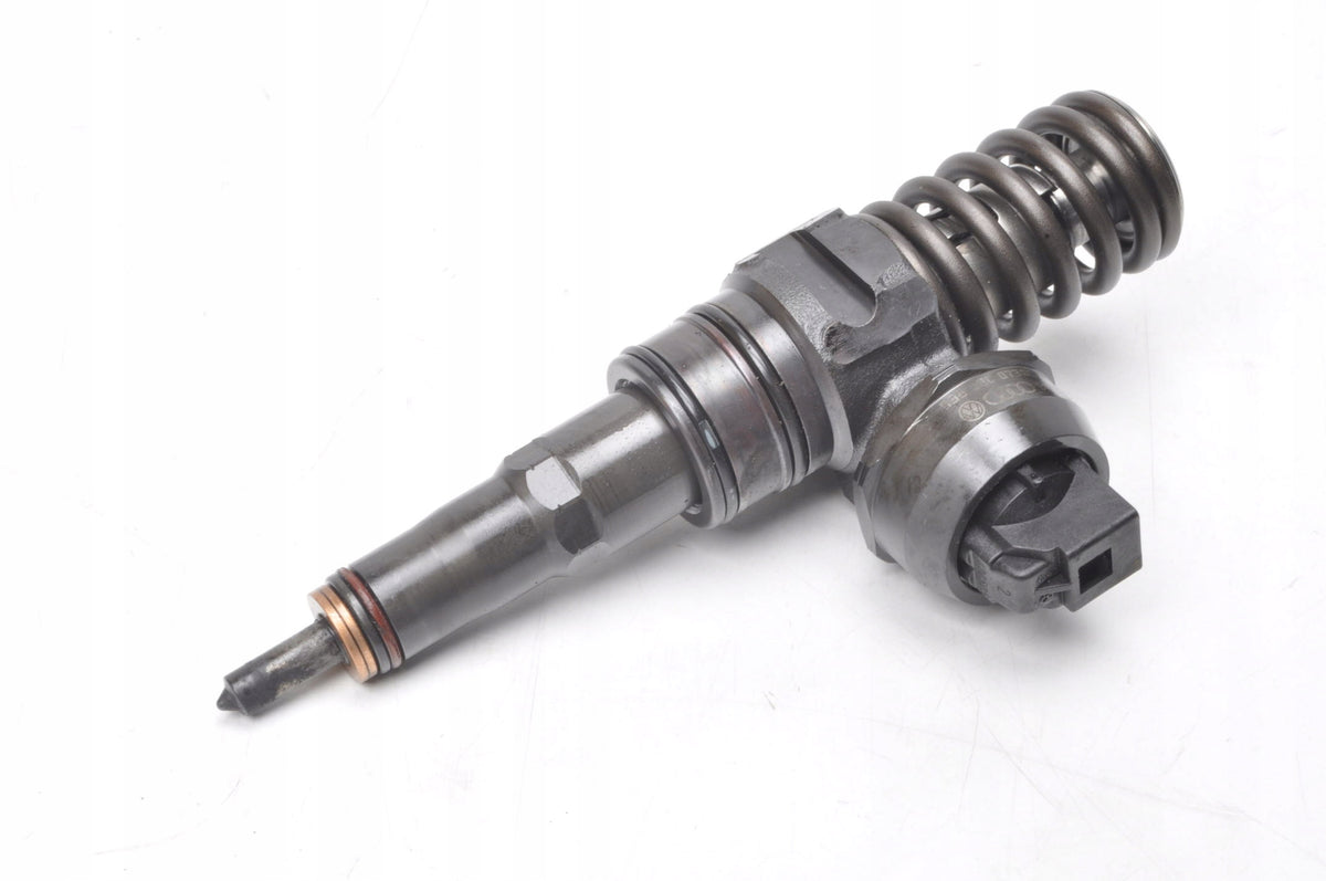 AUDI A3 VOLKSWAGEN PASSAT B5 POLO IV 1.4 TDI 70KM PUMP INJECTION 038130073BL
