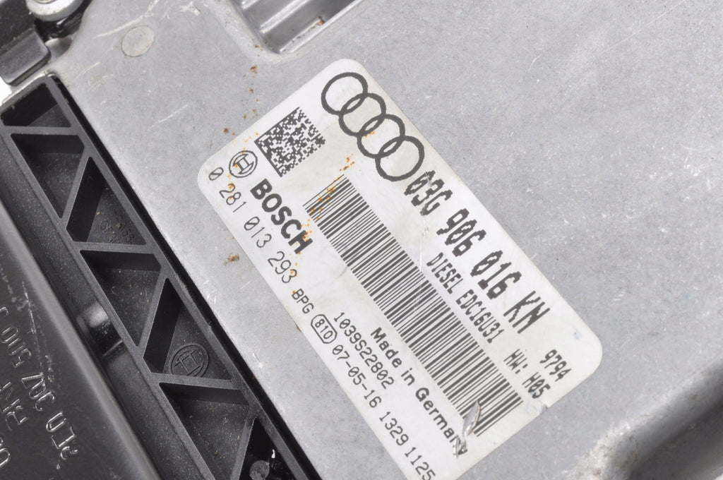 AUDI A4 B7 2.0 TDI COMPUTER ENGINE DRIVER 03G906016KN