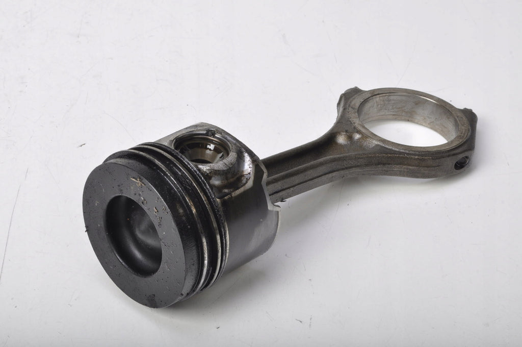 AUDI A4 B7 2.7 TDI PISTON CONNECTING ROD 059AB