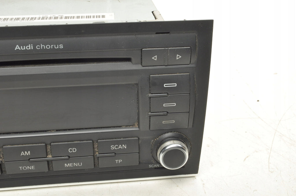 AUDI A4 B7 RADIO 8E0035152Q AUDI CHORUS
