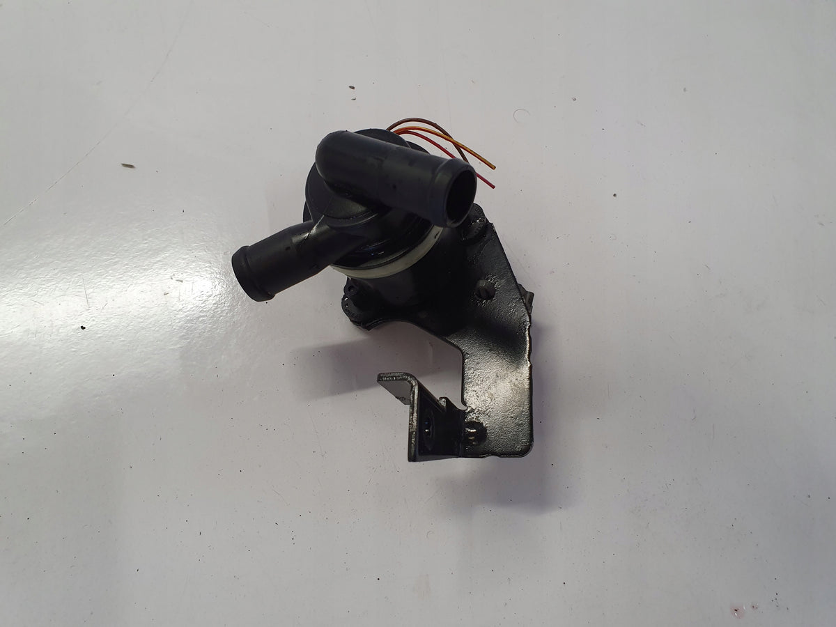 AUDI A4 B8 A5 8T WATER PUMP 2.0TDI 2.7TDI 03L965561A