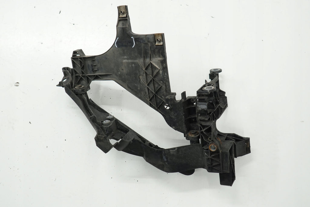 AUDI A4 B8 LIFT 15R SLIDE LAMP MOUNT LEFT FRONT 8K0805607B