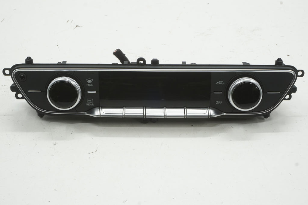 AUDI A4 B9 15R AIR CONDITIONING PANEL 8W0820043F
