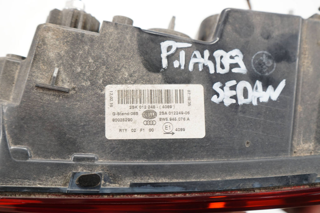 AUDI A4 B9 16R FLAP LAMP RIGHT REAR 8W5945076A