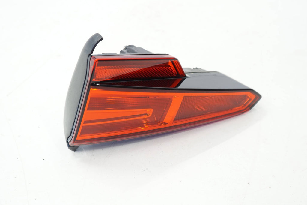 AUDI A4 B9 16R FLAP LAMP RIGHT REAR 8W5945076A