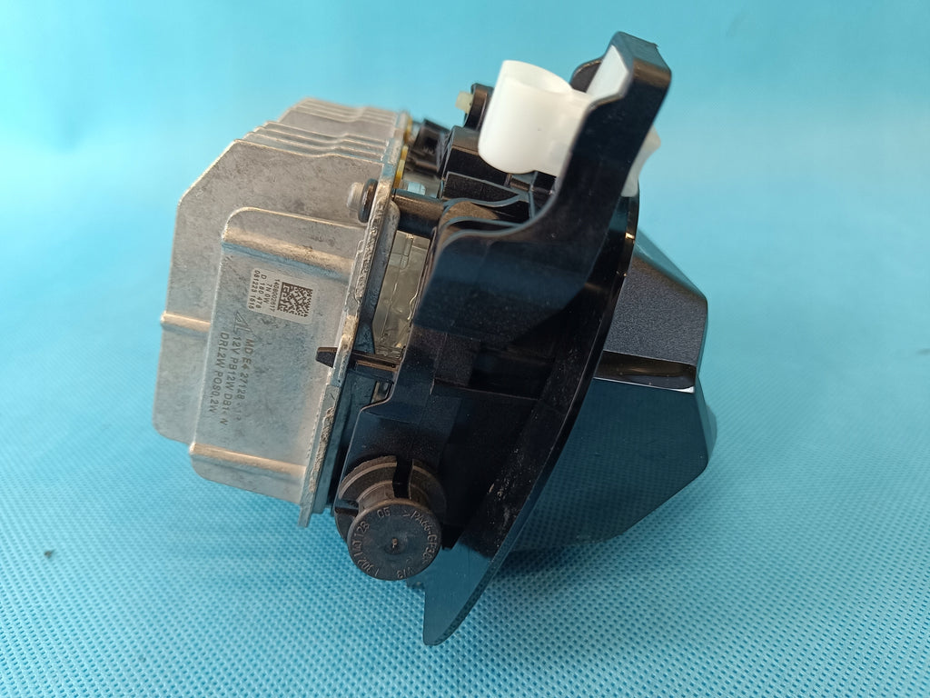 AUDI A4 B9 2024 R AVANT 2,0 TFSI 110KW LED MODULE HEADLIGHT RIGHT