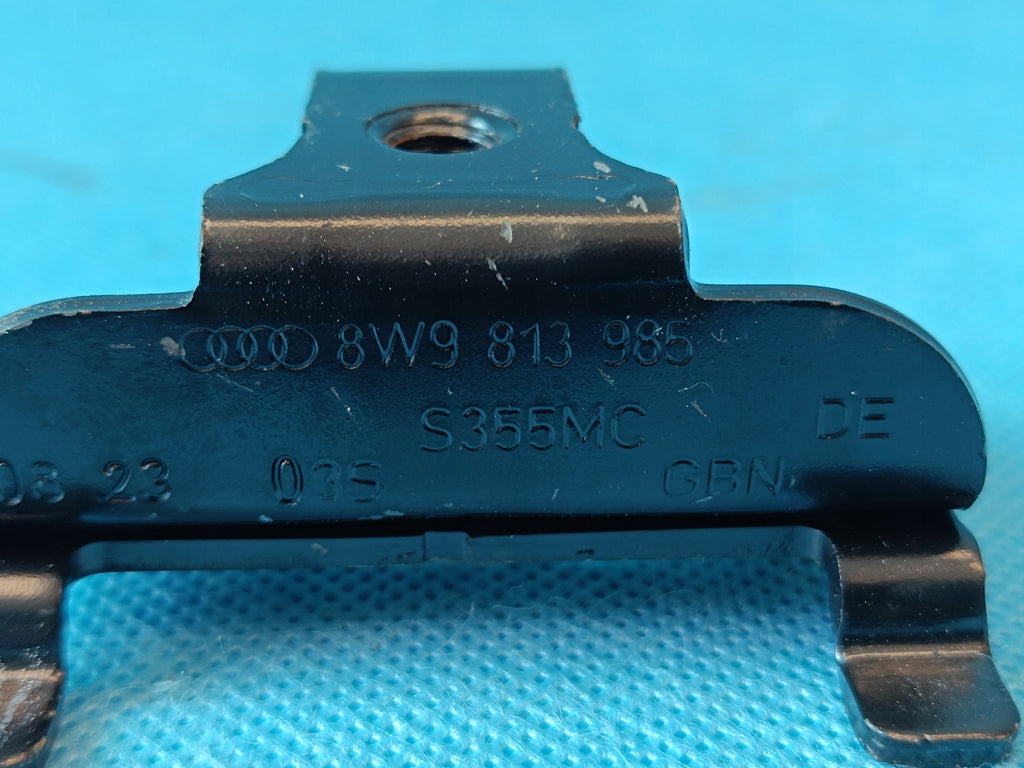 AUDI A4 B9 AVANT 2.0 TFSI 150KW 2023 R MOUNTING TRUNK HOLDER 8IN9813985