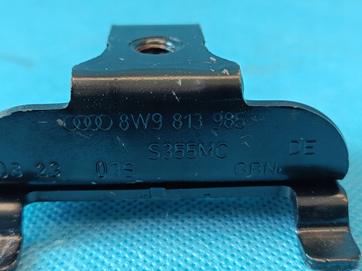 AUDI A4 B9 AVANT 2.0 TFSI 150KW 2023 R MOUNTING TRUNK HOLDER 8IN9813985