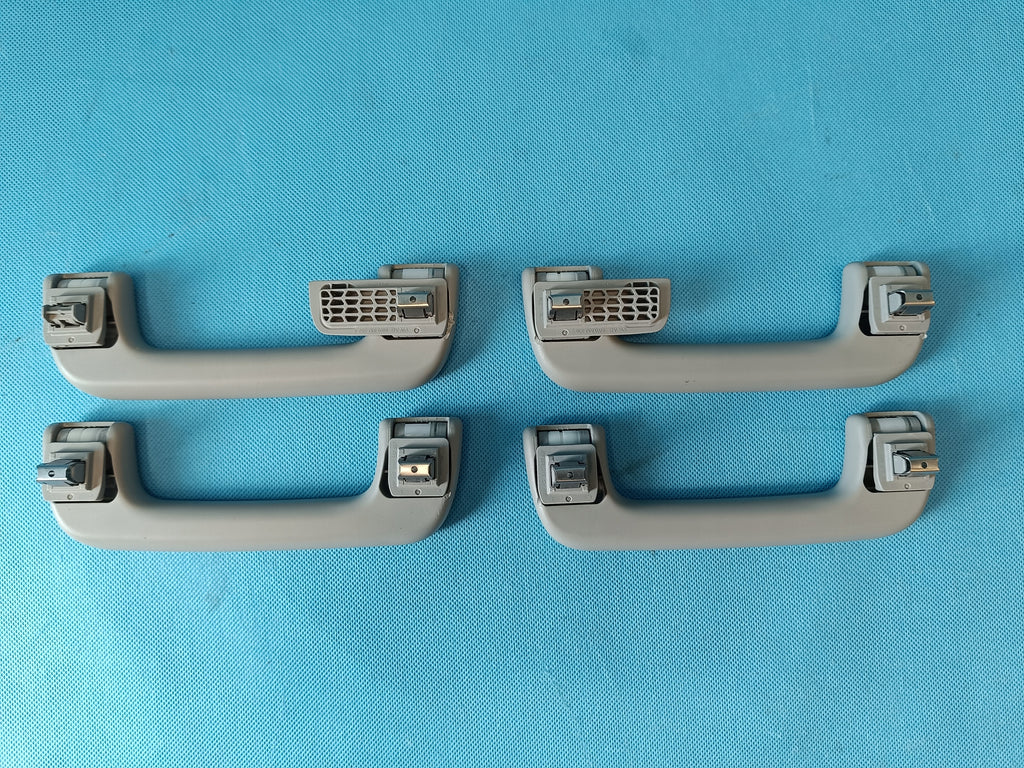 AUDI A4 B9 AVANT 2.0 TFSI 150KW 4x4 2023 R HEADLINER HANDLES DT4 8W0857608