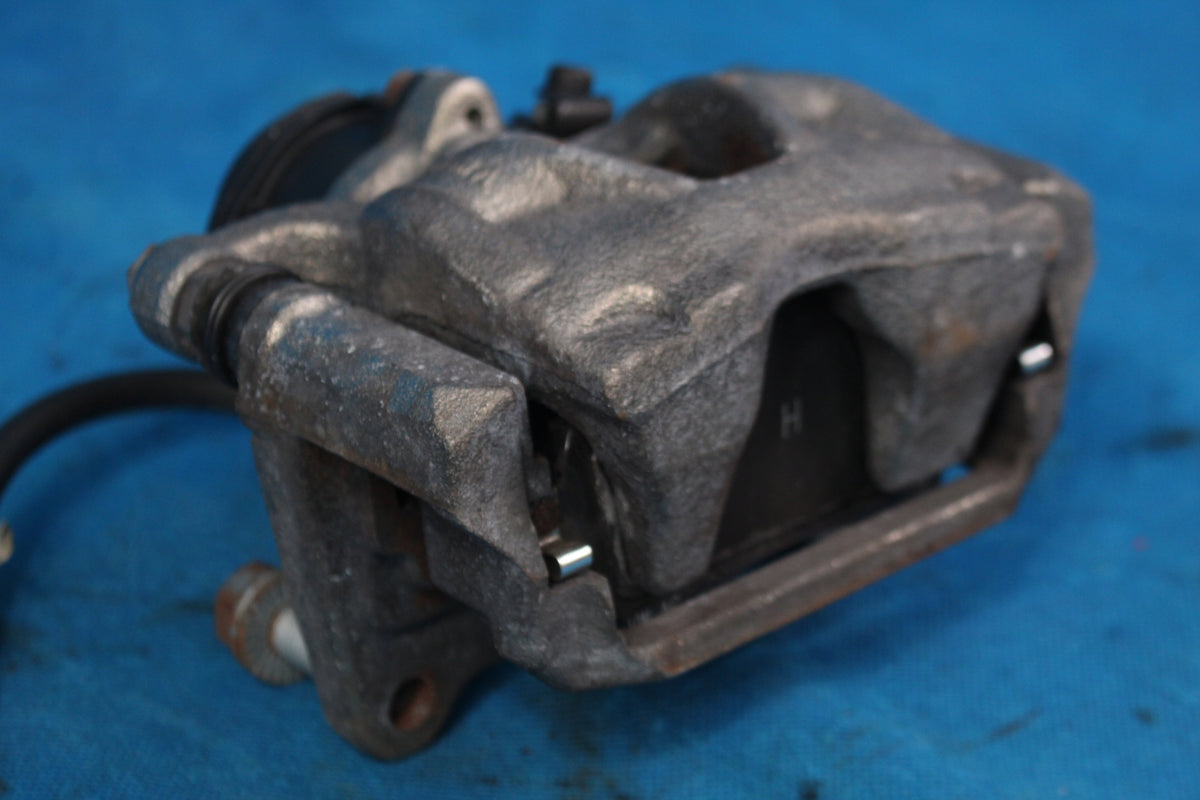 AUDI A4 B9 BRAKE CALIPER REAR LEFT DISCS 300mm 8W0615403 2016R