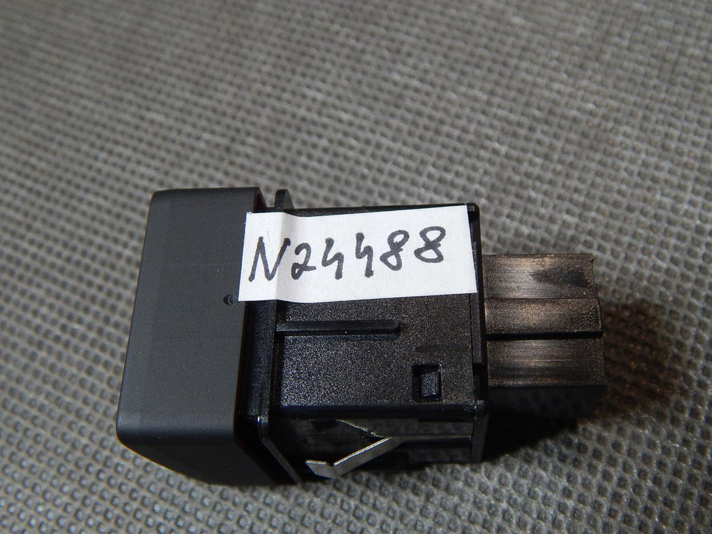 AUDI A4 B9 EMERGENCY BUTTON 8IN0941509A