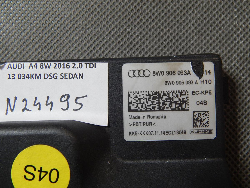 AUDI A4 B9 FUEL PUMP CONTROLLER 8W0906093A