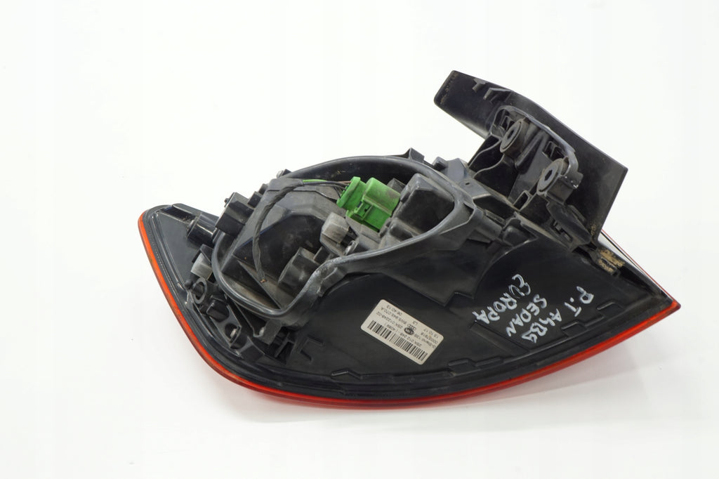 AUDI A4 B9 SEDAN 17R LAMP RIGHT REAR 8IN5945070A