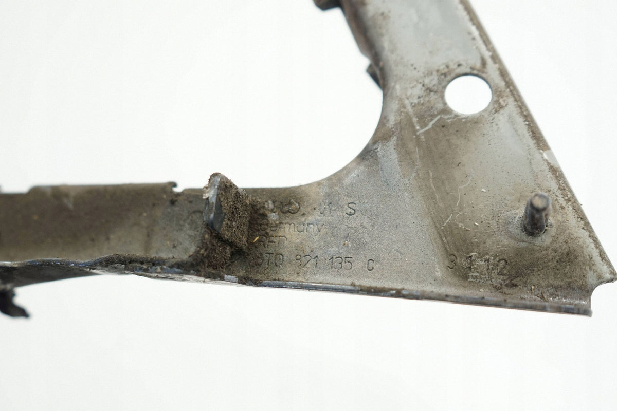 AUDI A5 8T LIFT 12R BRACKET FENDER MOUNT LEFT FRONT LX7R 8T0821135C