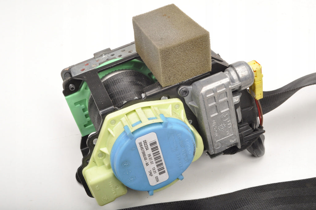 AUDI A5 AND BELT RIGHT FRONT 306497399G48-AA