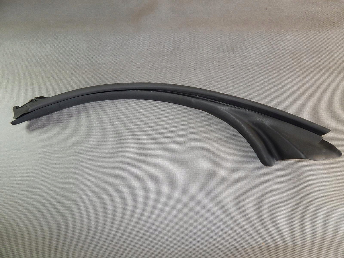 AUDI A5 F5 DOOR SEAL 8IN7831722