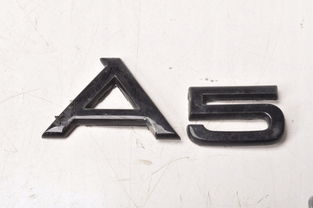 AUDI A5 I LOGO STAMP EMBLEM BACK LETTER INSCRIPTION NUMBERS Quattro